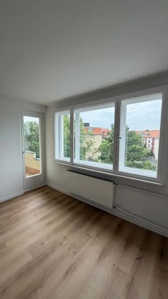 Vollständig renovierte 2-Zimmer Wohnung, mit hochwertigem Fußboden, Regendusch in Berlin Charlottenb — photo 1